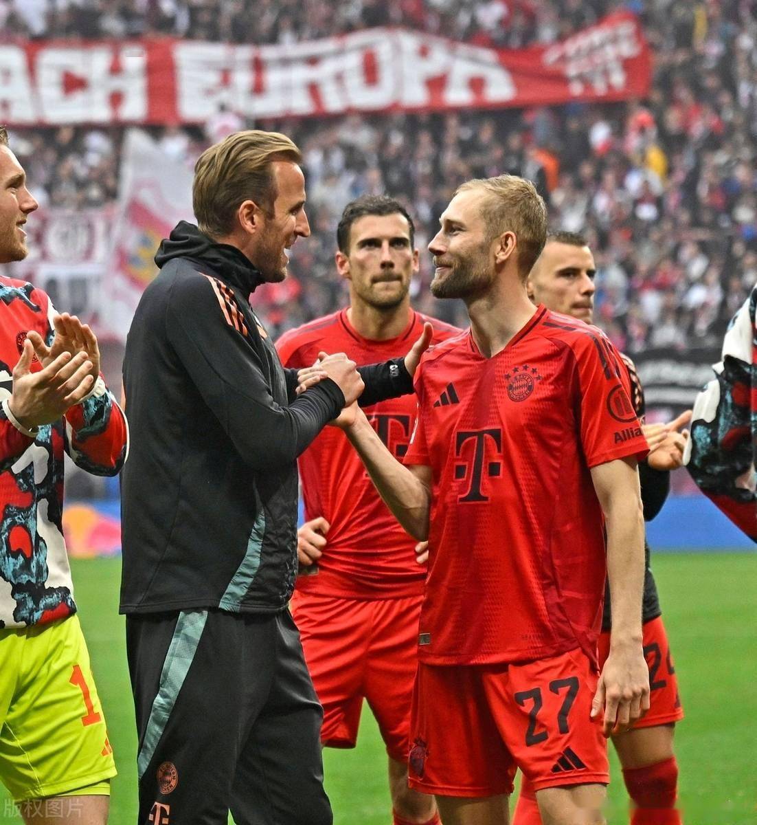 巴黎圣日耳曼观众热烈欢呼！，凯恩迎来二十赛季出色发挥再创辉煌时刻的简单介绍-九游官网