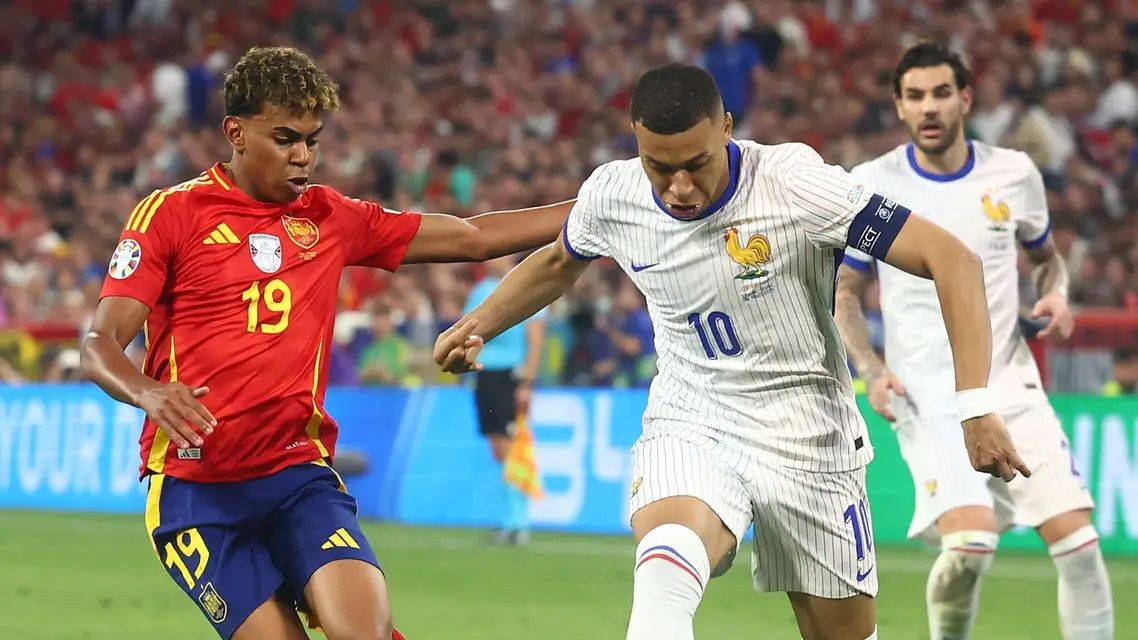 凯恩在西班牙队比赛中晋级下一阶段，表现优异引发热议！观众掌声雷动的简单介绍-九游官网